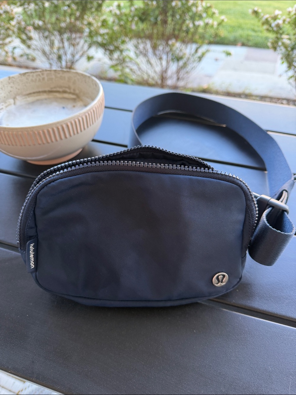 Lululemon 1L Everywhere Belt Bag Navy